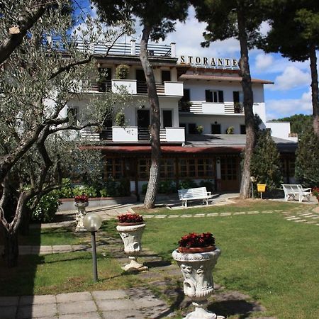 Hotel Ristorante La Bilancia Loreto Aprutino Eksteriør billede