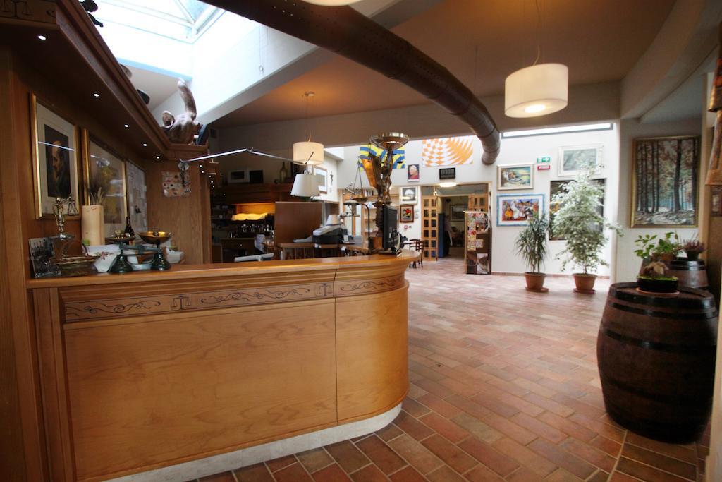 Hotel Ristorante La Bilancia Loreto Aprutino Eksteriør billede
