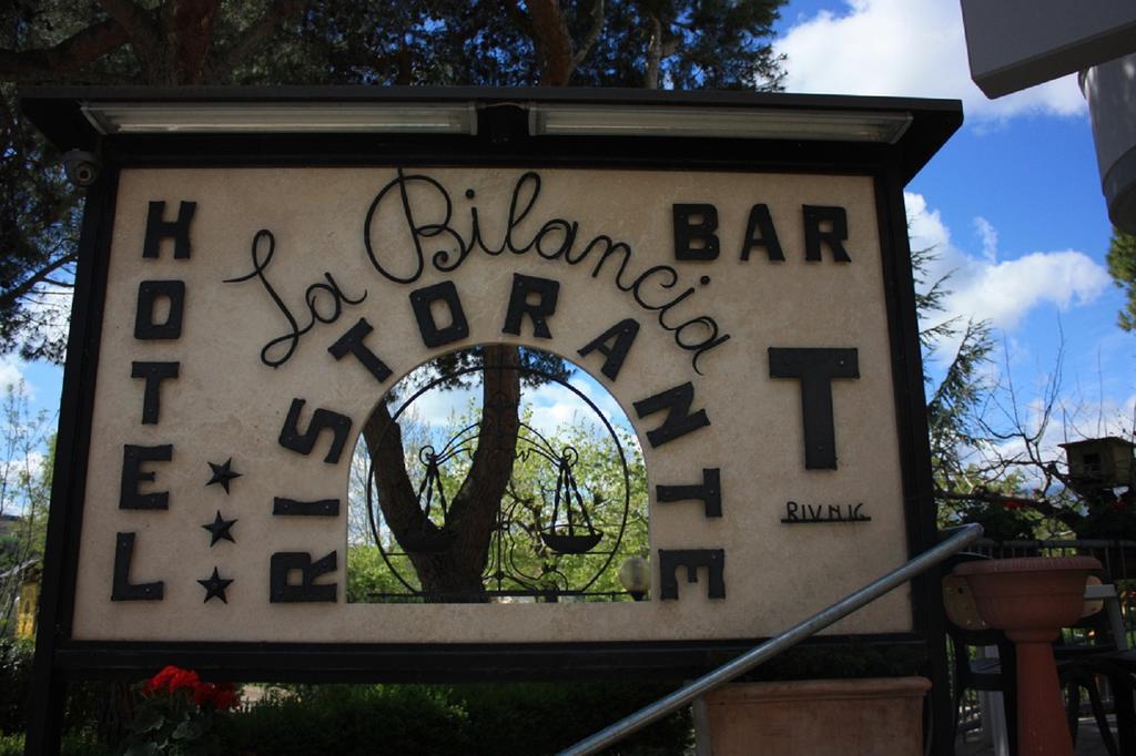 Hotel Ristorante La Bilancia Loreto Aprutino Eksteriør billede