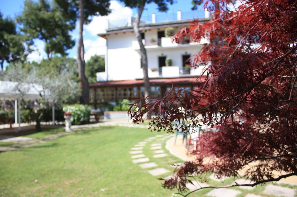 Hotel Ristorante La Bilancia Loreto Aprutino Eksteriør billede