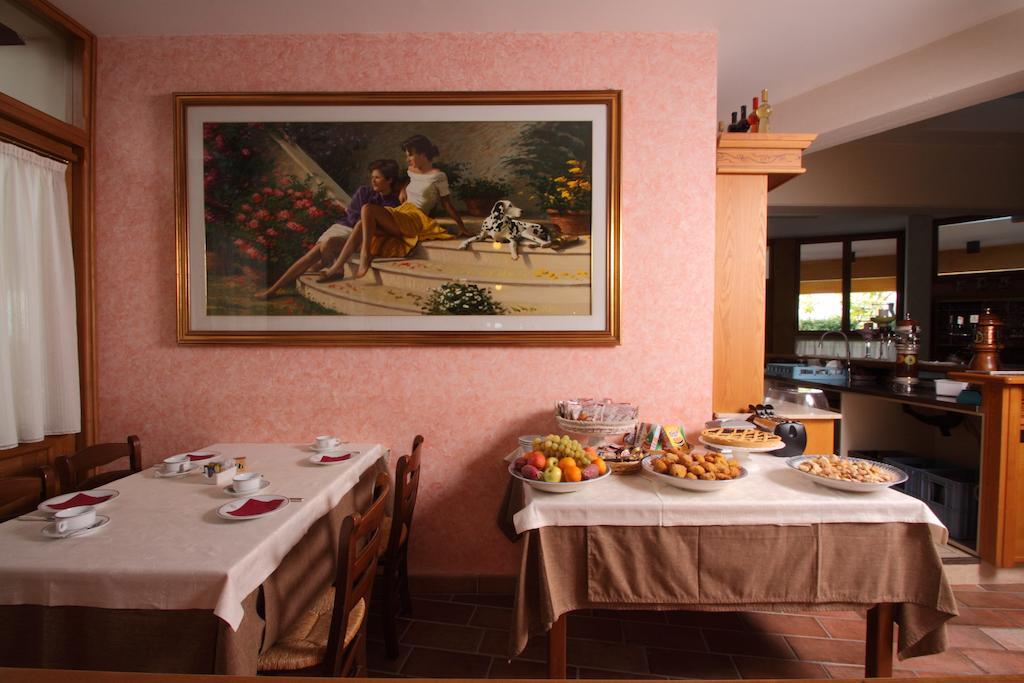 Hotel Ristorante La Bilancia Loreto Aprutino Eksteriør billede
